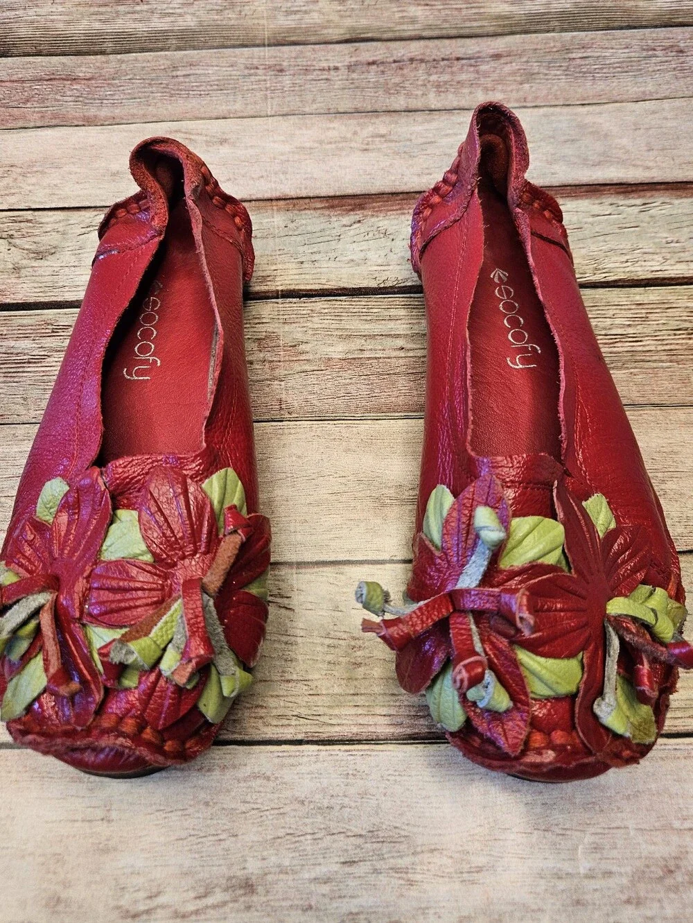 Socofy handmade red floral genuine leather slip-on loafers.